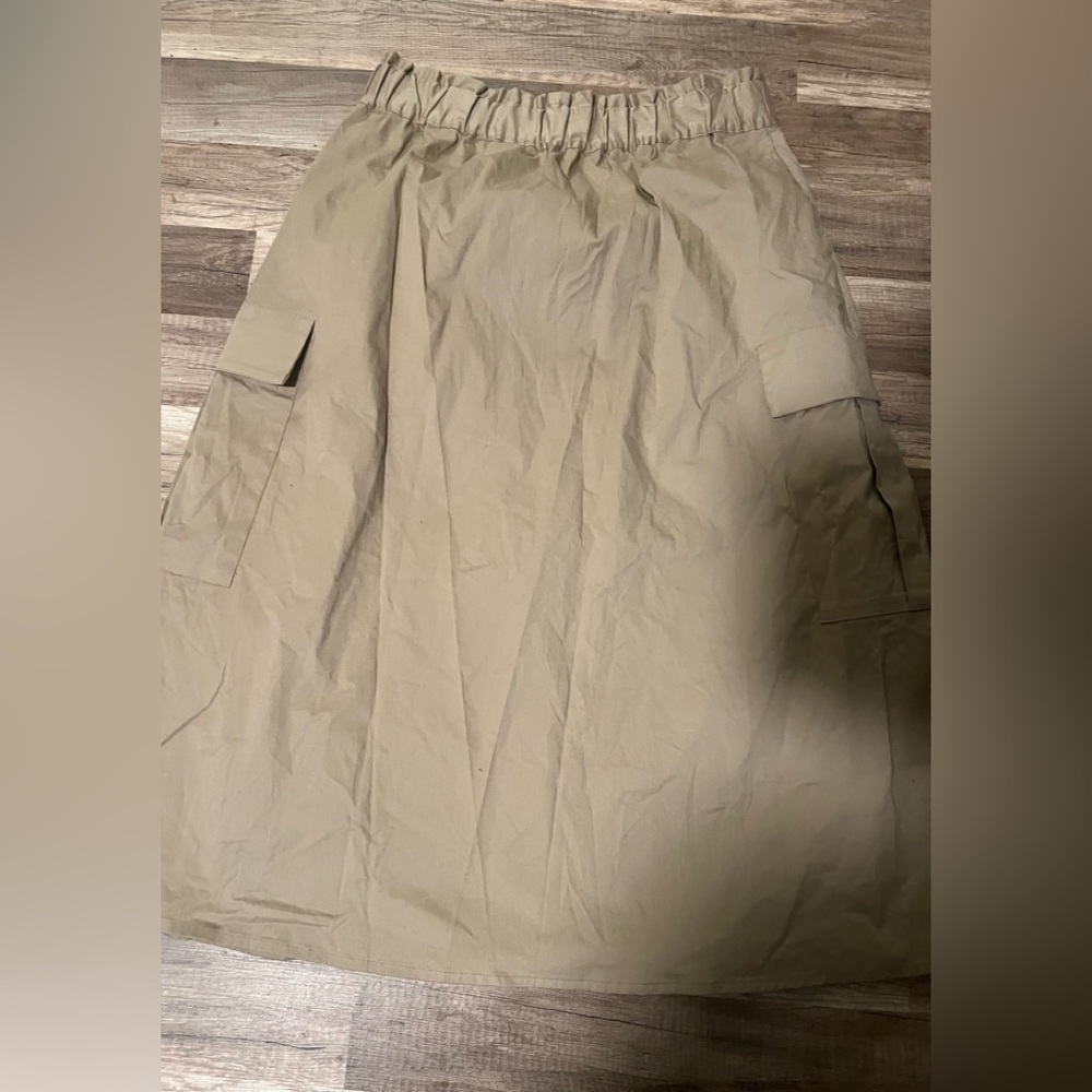 Zara Beige Elastic Waist cargo maxi skirt